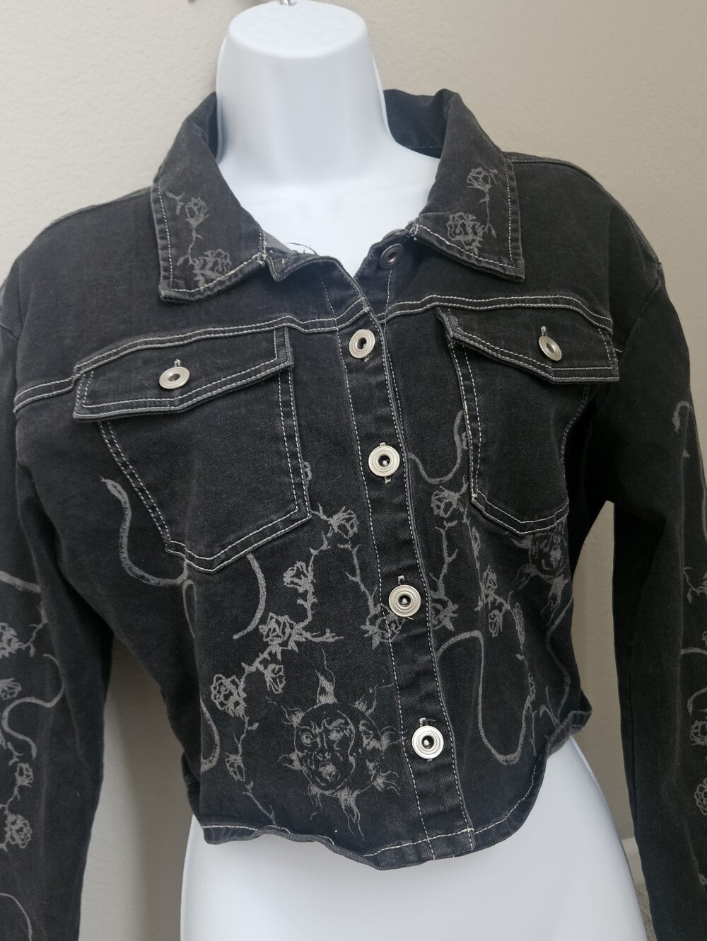 I.AM.GIA Black Washed Cropped Denim Jacket Rose Graphic Y2K Goth Women’s M